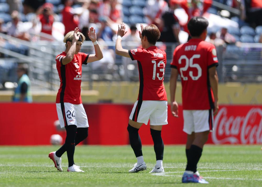 巴里奥斯：进球后我们踢得太着急了，应该多传一两脚过渡一下