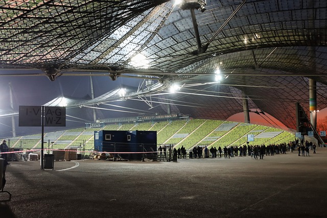 杜兰特关键中投，全场掌声雷动