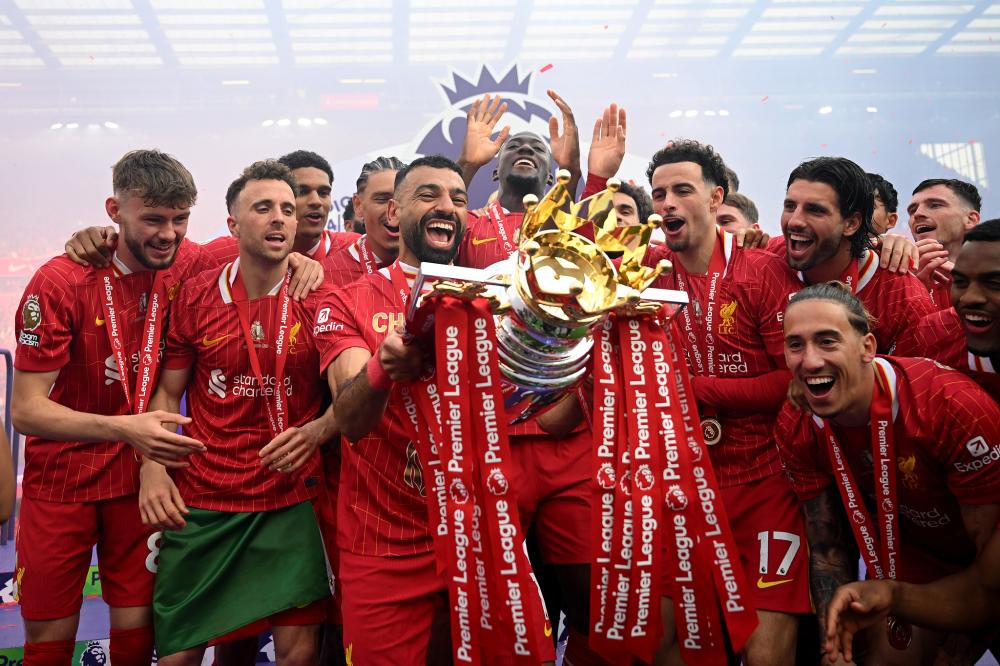 客场对贝蒂斯上半场就上演帽子戏法，费兰是西甲历史第一人